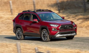 Đánh giá Toyota Rav4 2025: về Việt Nam thì làm vua luôn và ngay